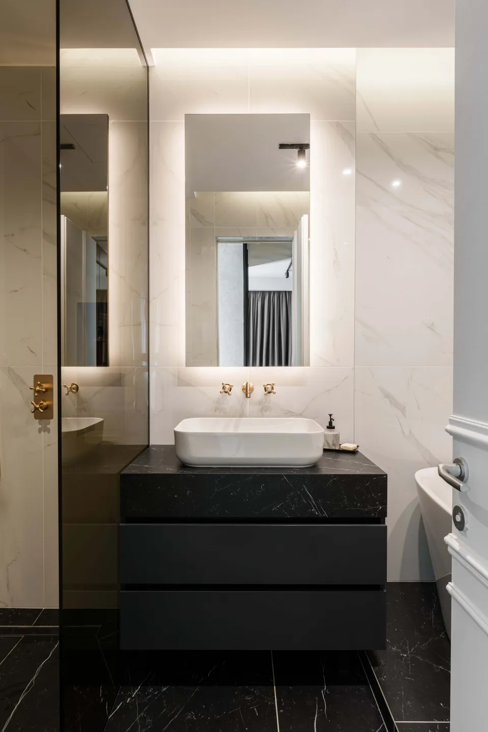 AC Penthouse — mobilier la comandă, fotografie 25 din 26