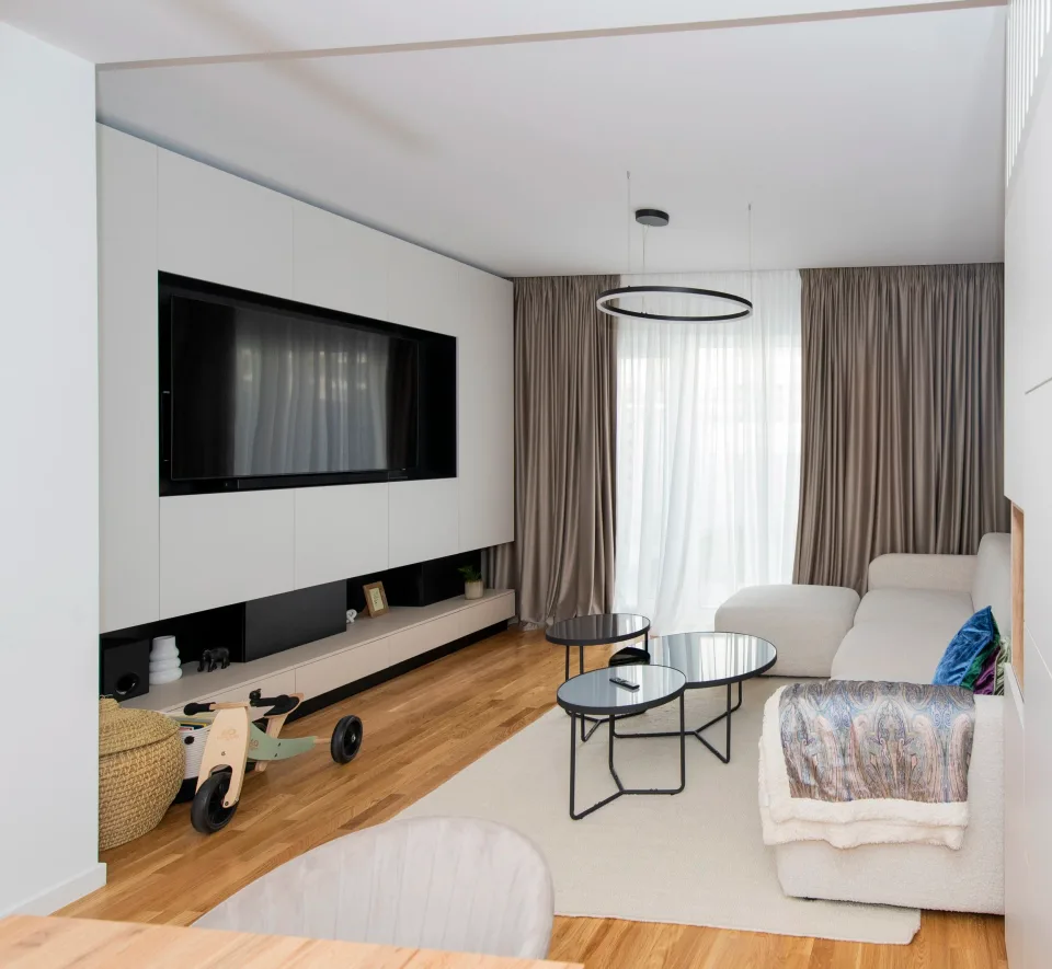 DD Villa — mobilier la comandă, fotografie 3 din 15