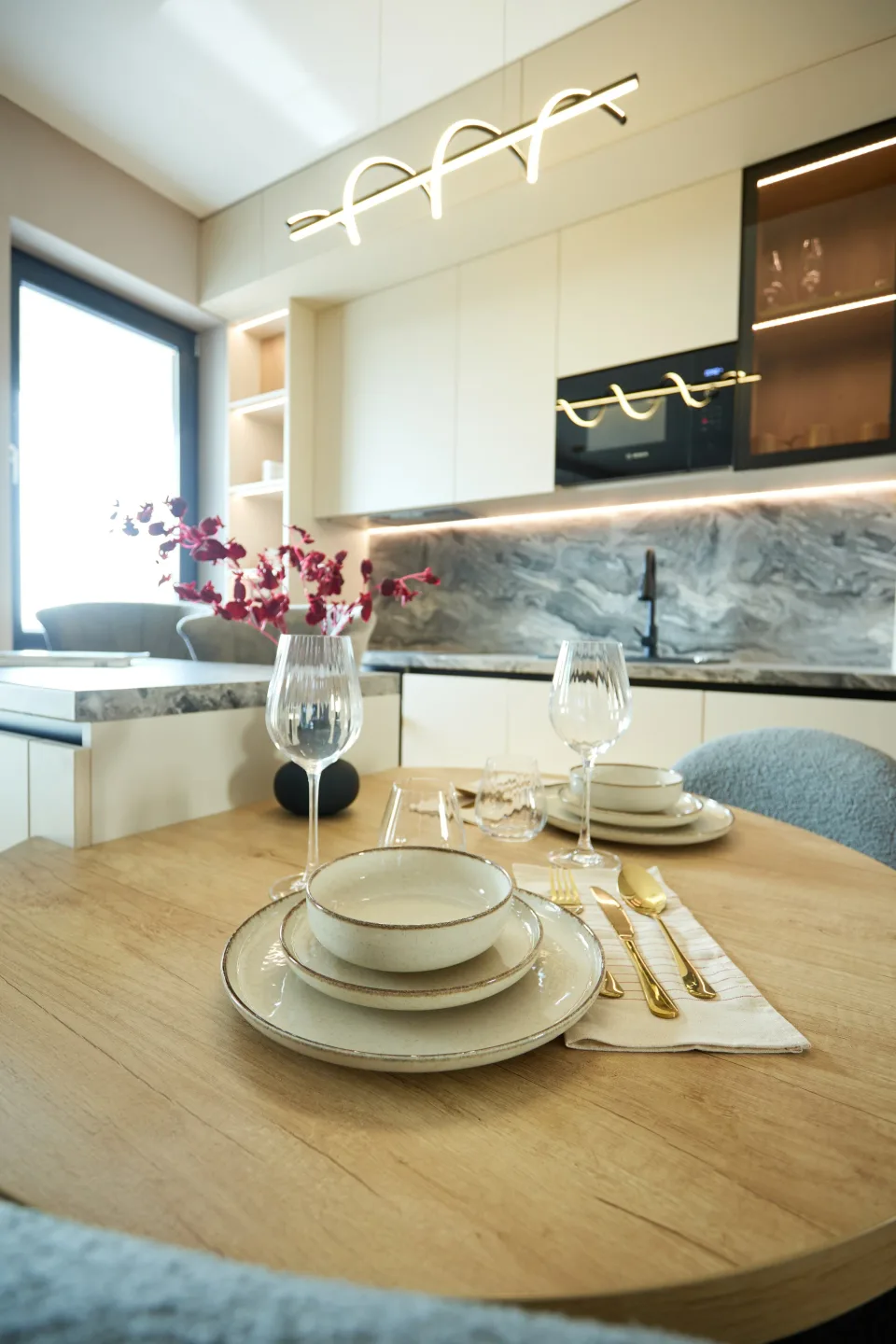 IM Apartment — mobilier la comandă, fotografie 6 din 16