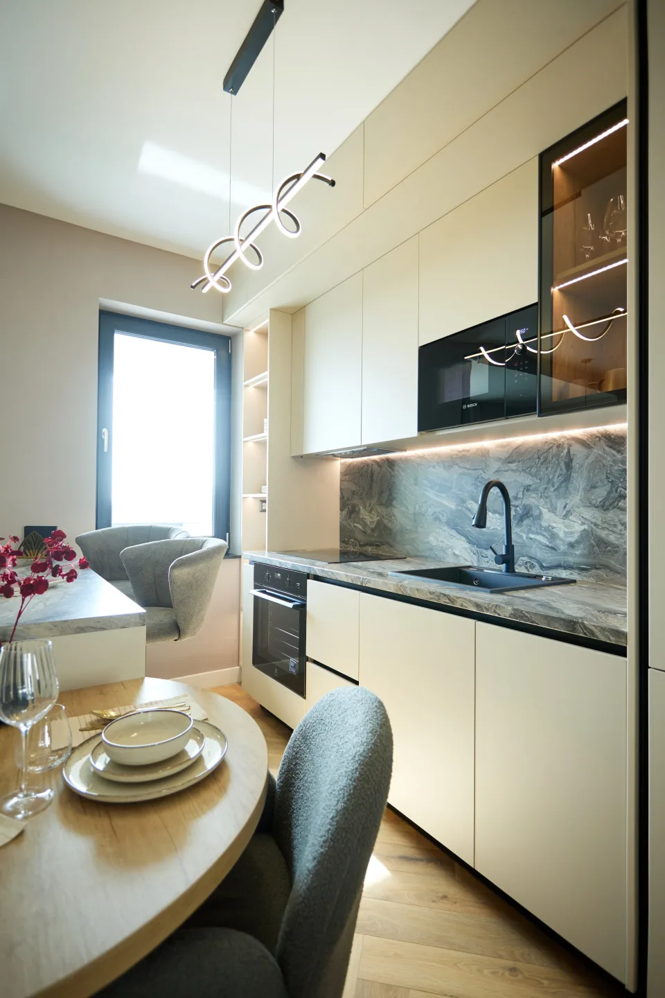 IM Apartment — mobilier la comandă, fotografie 8 din 16