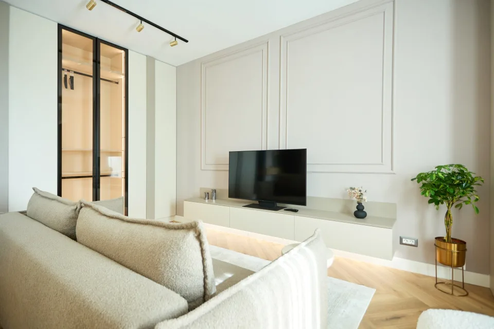 IM Apartment — mobilier la comandă, fotografie 3 din 16